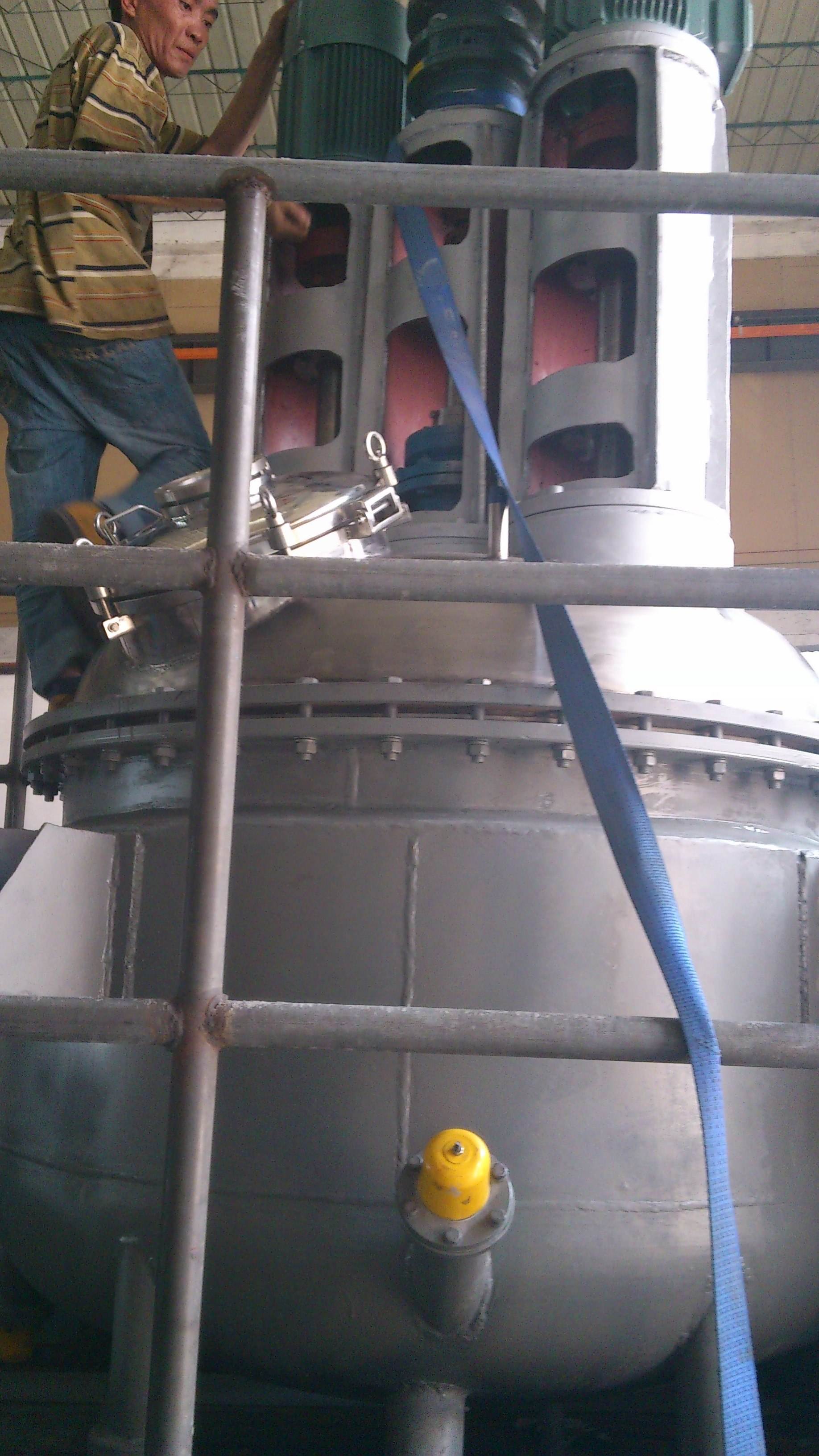 多功能反應釜的構成結構、參數技術典型的主體反應設備設計特點-成